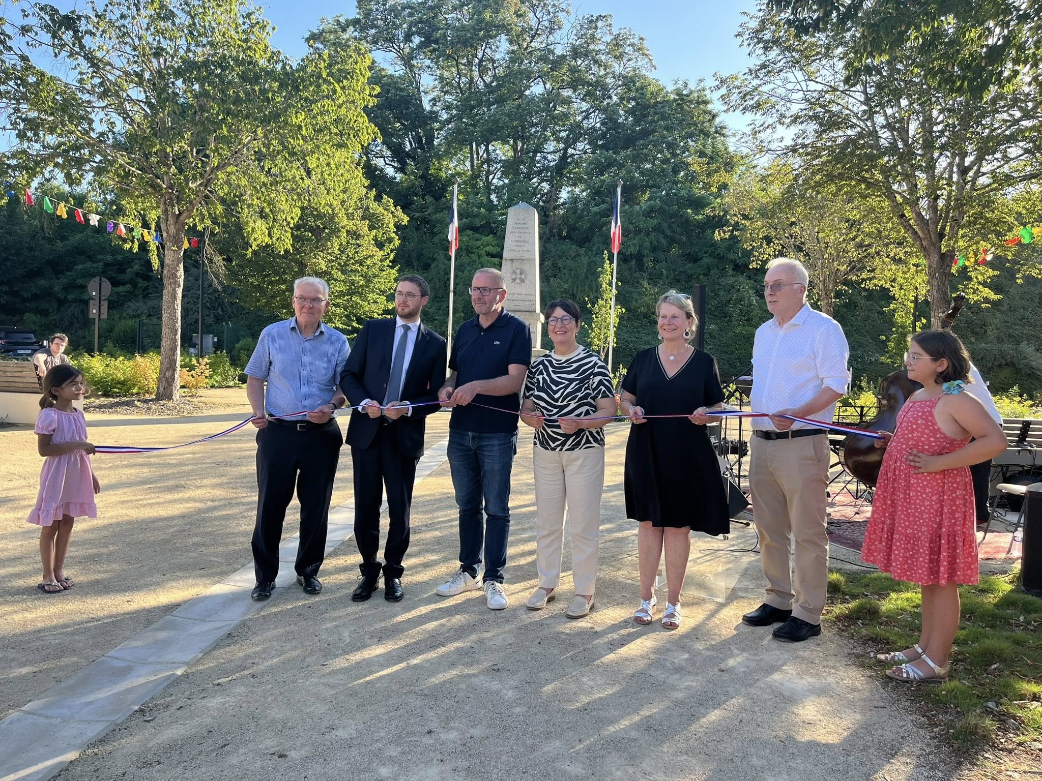  Inauguration de la Place Lhuissier